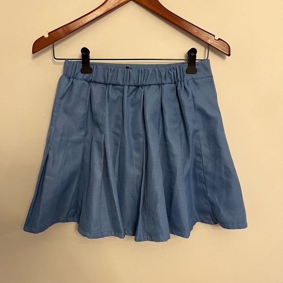 5/20$ Streetwear Society Blue Pleated Women's Skirt size small - Picture 3 of 4